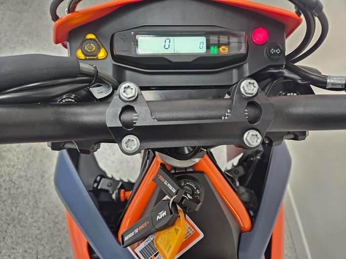 2024 Ktm 690 SMC R Orange
