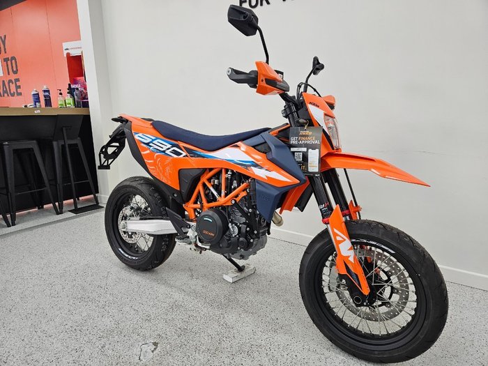 2024 Ktm 690 SMC R Orange