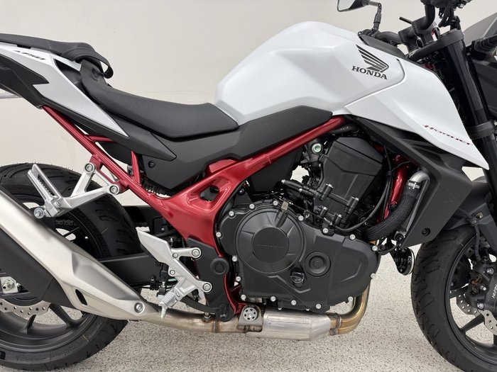 2025 Honda CB750 (HORNET) White