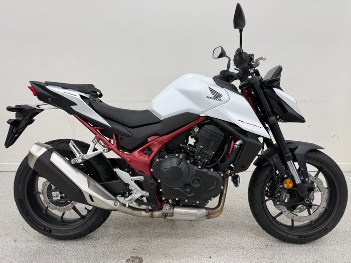 2025 Honda CB750 (HORNET) White