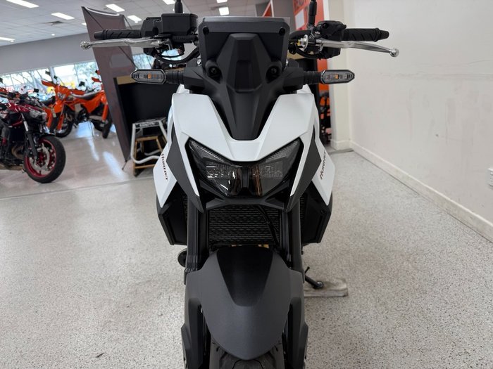 2025 Honda CB750 (HORNET) White