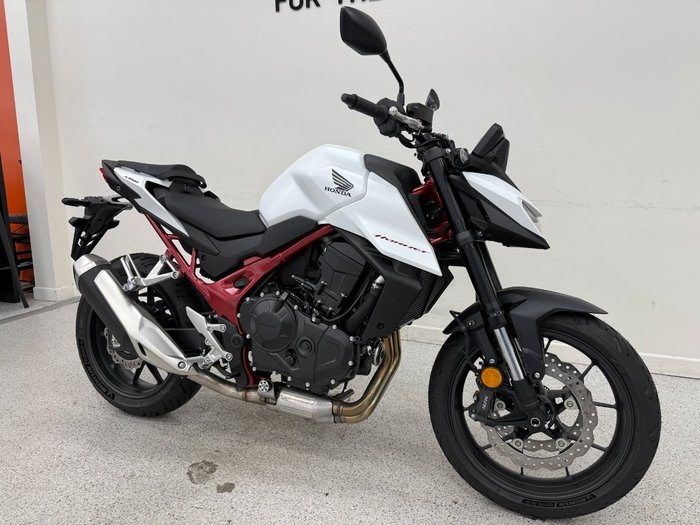 2025 Honda CB750 (HORNET) White