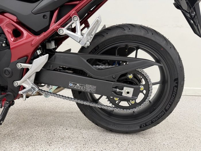 2025 Honda CB750 (HORNET) White