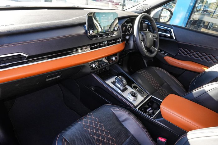 2023 Mitsubishi Outlander Exceed Tourer