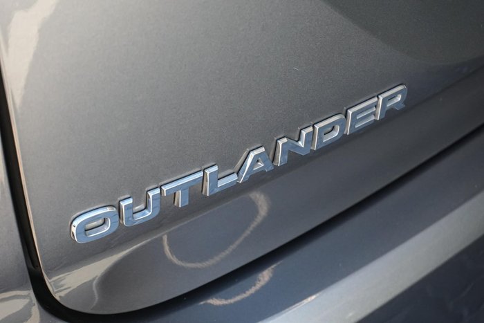 2023 Mitsubishi Outlander Exceed Tourer