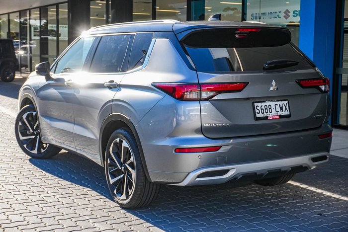2023 Mitsubishi Outlander Exceed Tourer