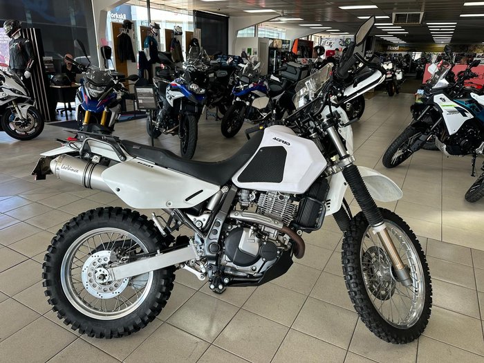 2021 Suzuki DR650SE DR White