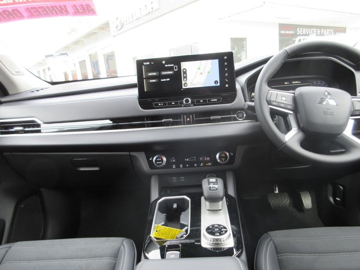 2026 Mitsubishi Outlander LS