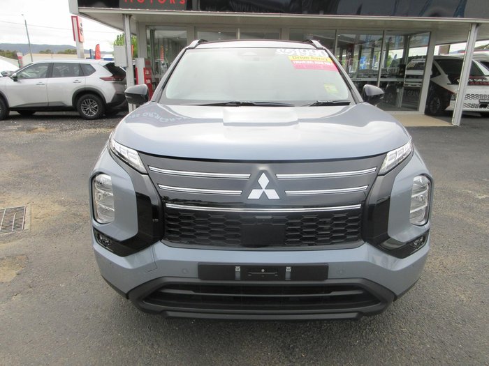 2026 Mitsubishi Outlander LS