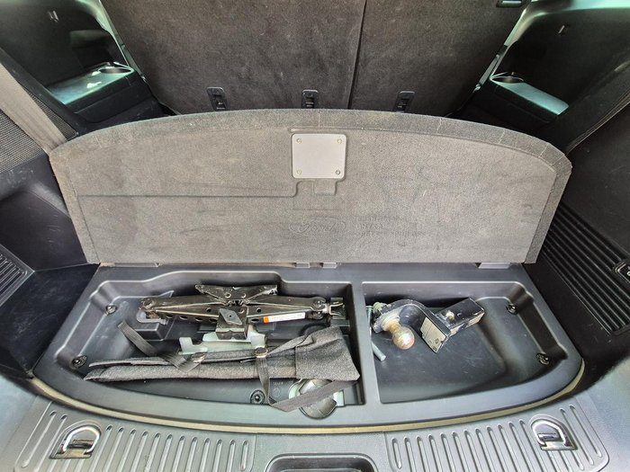 2019 Ford Everest Titanium