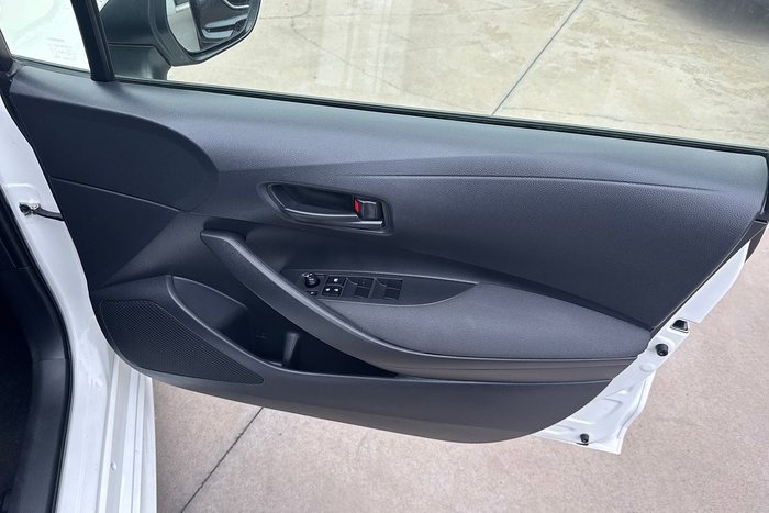 2018 Toyota Corolla Ascent Sport MZEA12R Glacier White