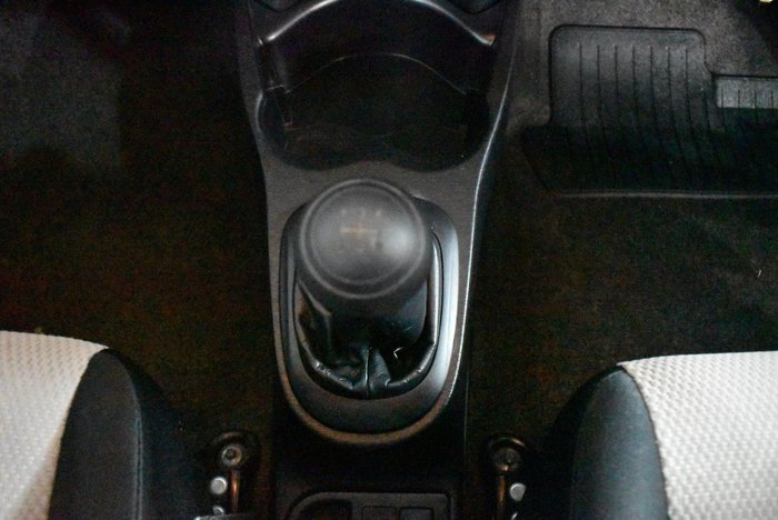 2012 Toyota Yaris YR