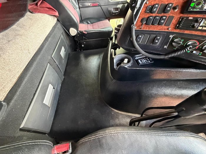 2013 Kenworth K200