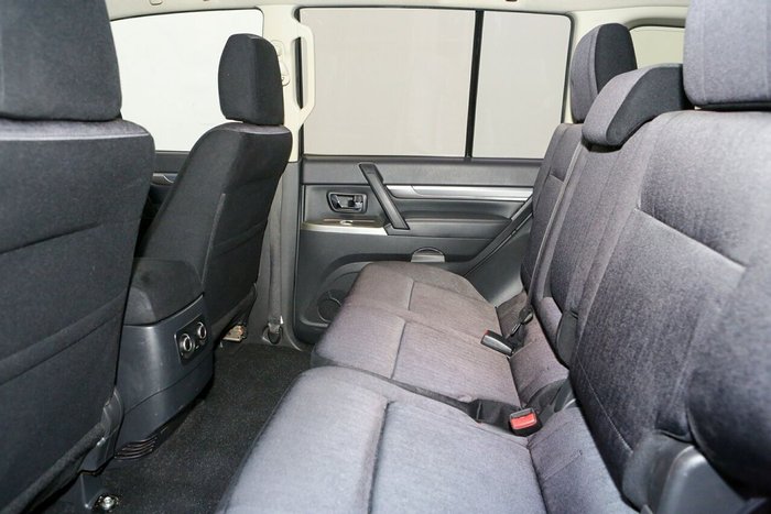 2019 Mitsubishi Pajero GLX