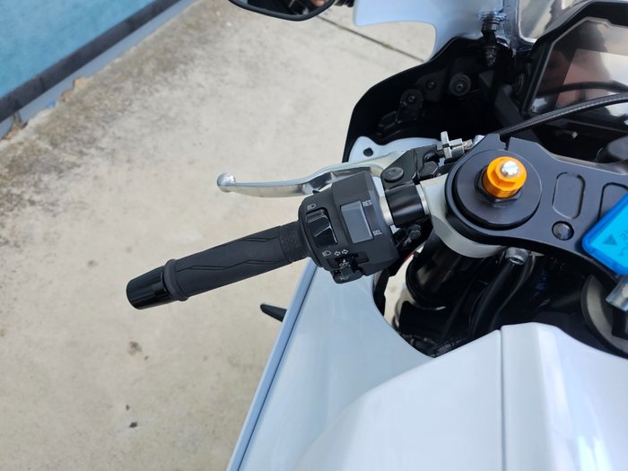 2023 Yamaha YZF-R7LA White