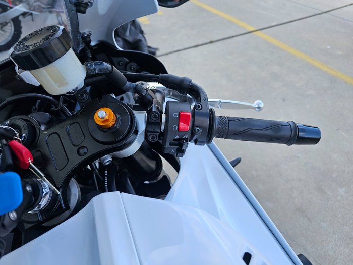 2023 Yamaha YZF-R7LA White