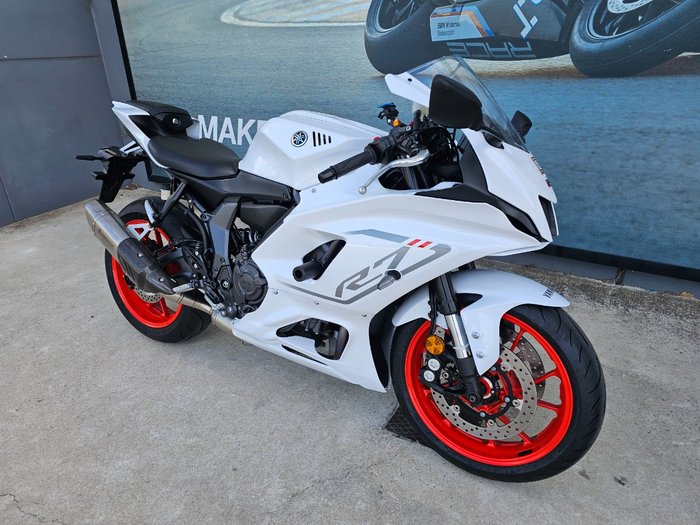 2023 Yamaha YZF-R7LA White