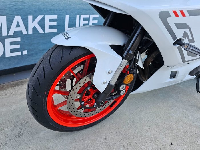 2023 Yamaha YZF-R7LA White