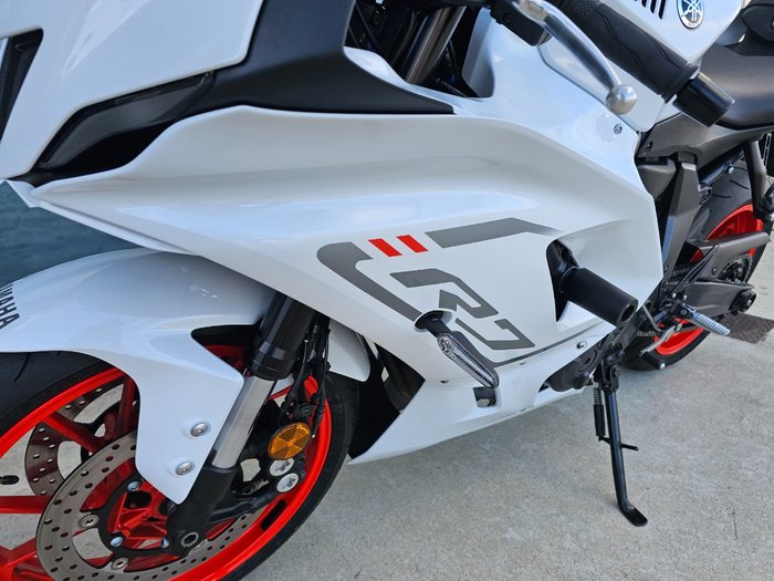 2023 Yamaha YZF-R7LA White