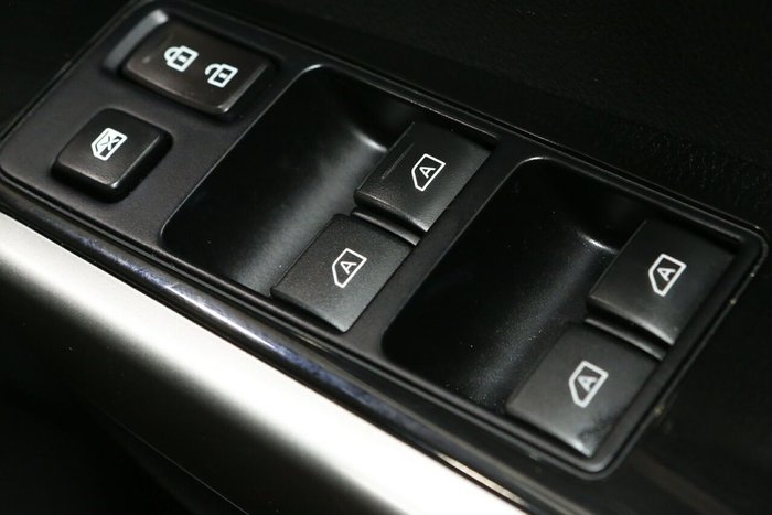 2022 Mitsubishi Pajero Sport GLX