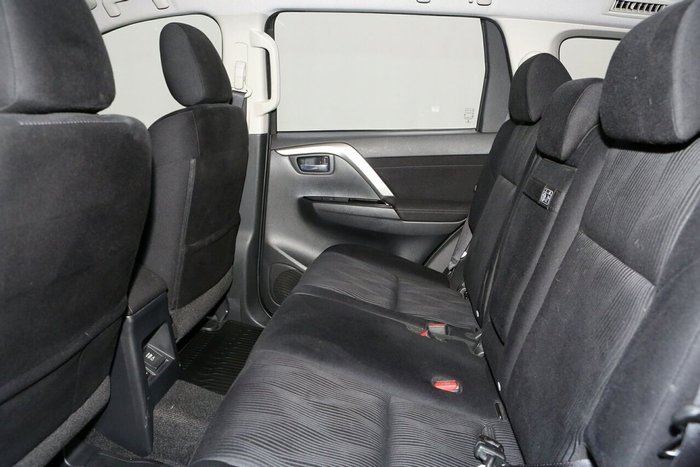 2022 Mitsubishi Pajero Sport GLX