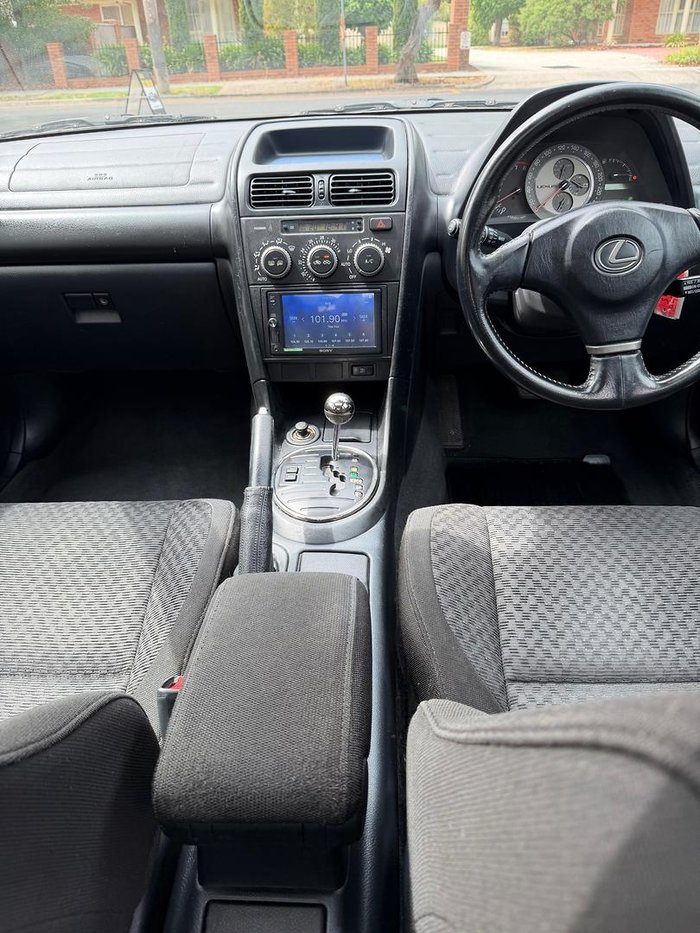 2001 Lexus IS 200 GXE10R Spectra Gold