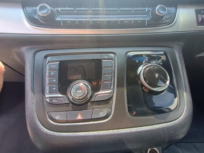 2022 LDV G10 + SV7C Blanc White