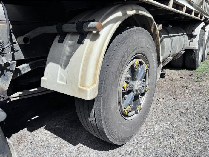 1998 Volvo Fl7