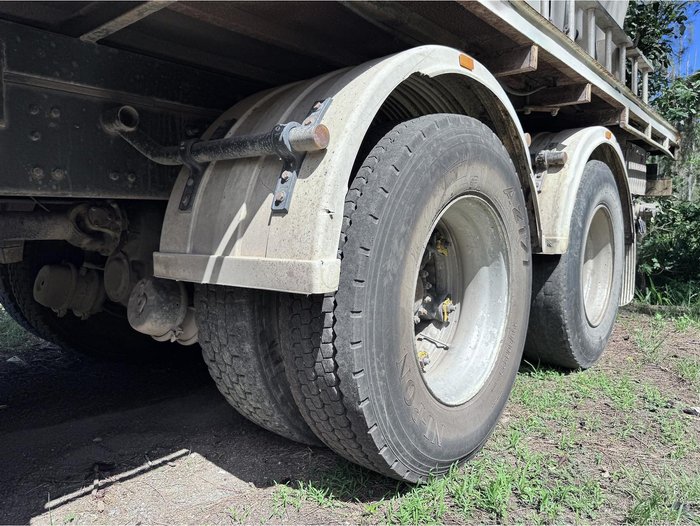 1998 Volvo Fl7
