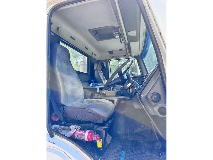 1998 Volvo Fl7