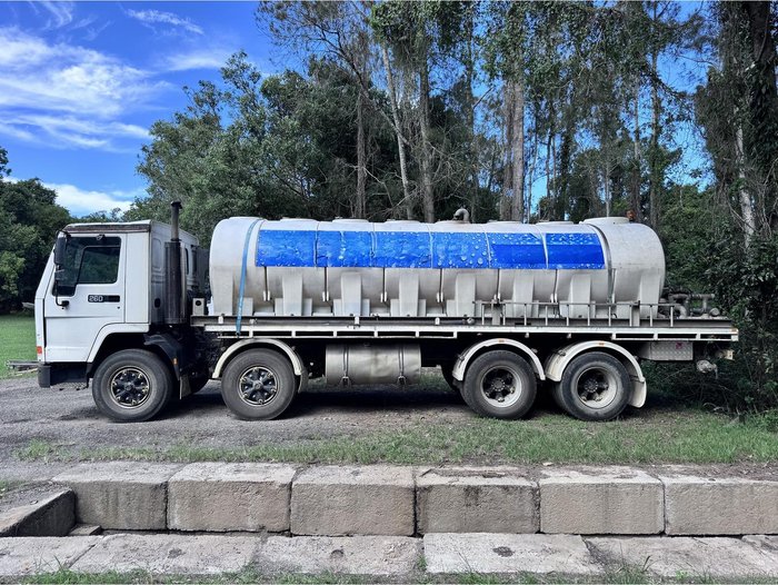 1998 Volvo Fl7