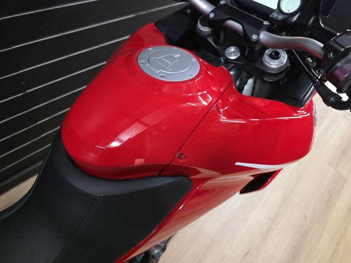2013 DUCATI MULTISTRADA S TOURING Red