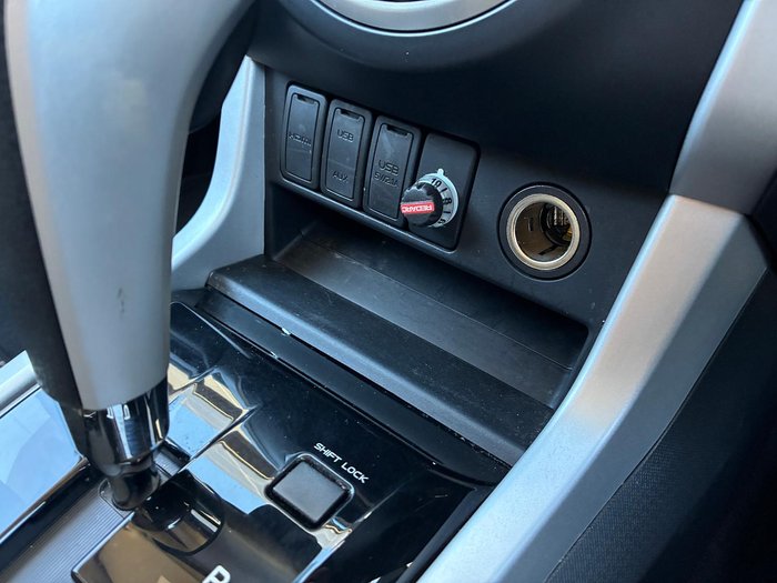 2020 Isuzu MU-X LS-T