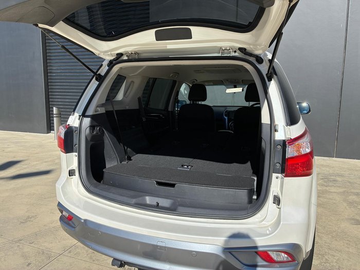 2020 Isuzu MU-X LS-T