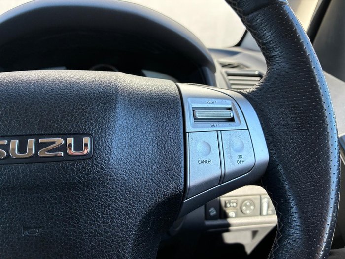 2020 Isuzu MU-X LS-T