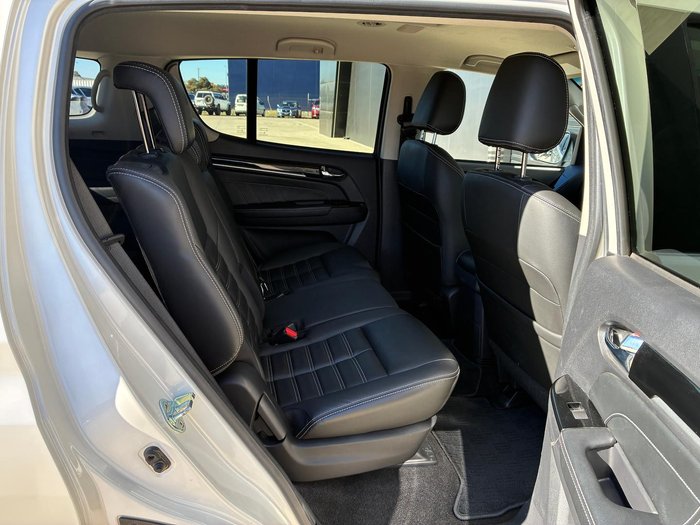 2020 Isuzu MU-X LS-T