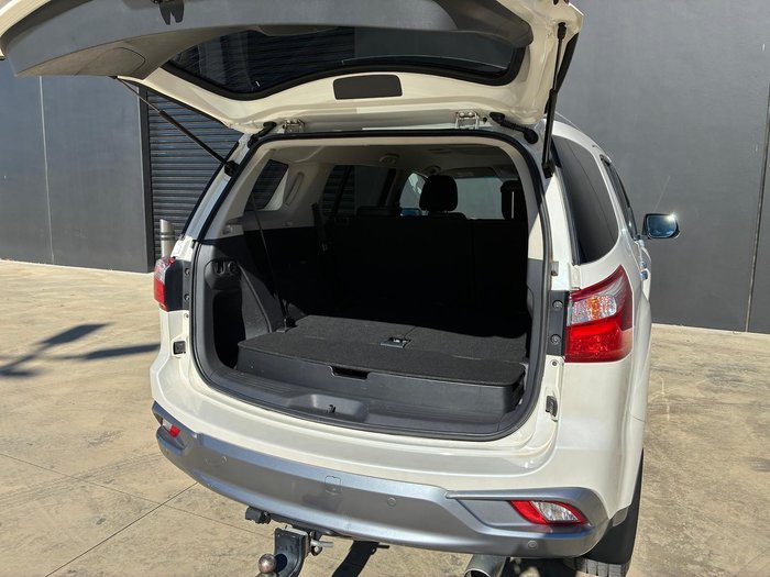 2020 Isuzu MU-X LS-T