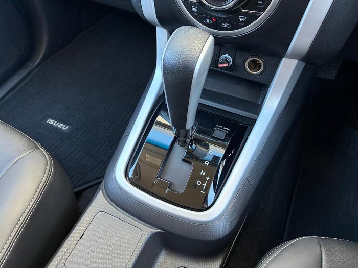 2020 Isuzu MU-X LS-T