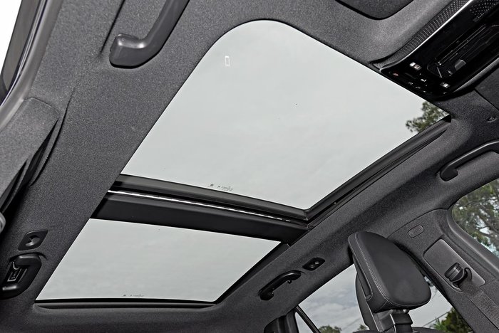 2025 Mercedes-Benz GLC-Class GLC300