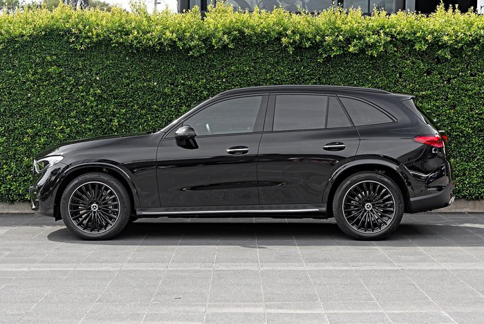 2025 Mercedes-Benz GLC-Class GLC300