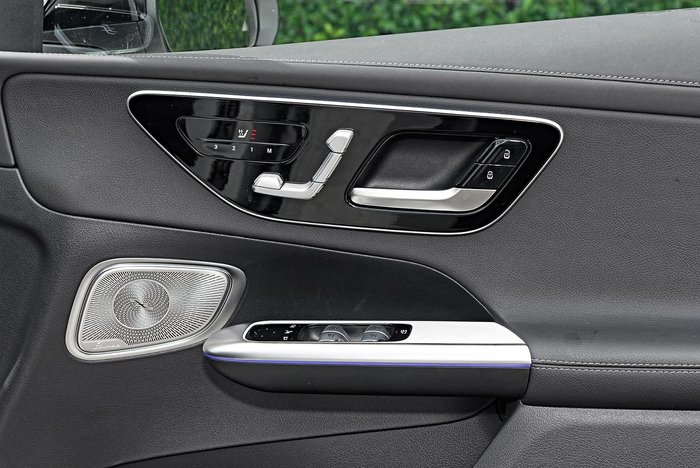 2025 Mercedes-Benz GLC-Class GLC200