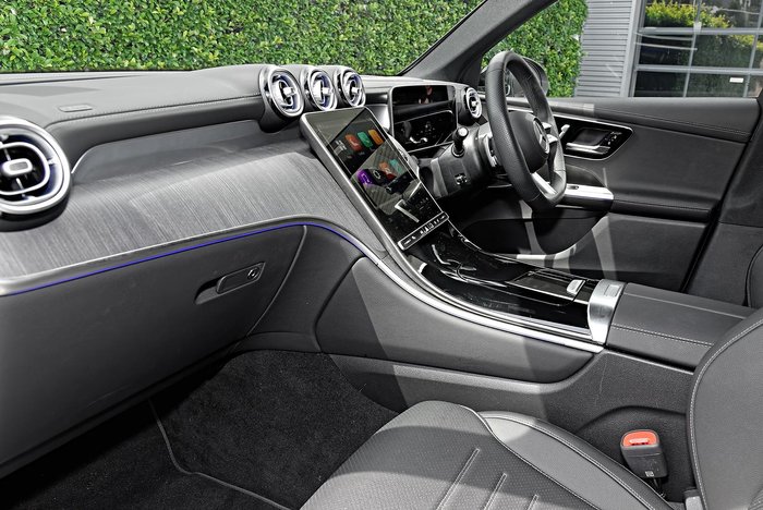 2025 Mercedes-Benz GLC-Class GLC200