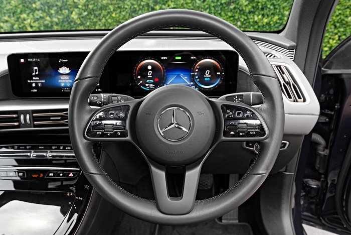 2022 Mercedes-Benz EQC 400