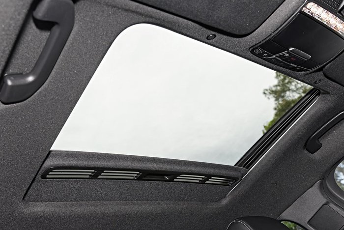 2022 Mercedes-Benz EQC 400