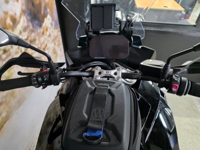 2025 BMW Motorrad S 1000 XR BLACK