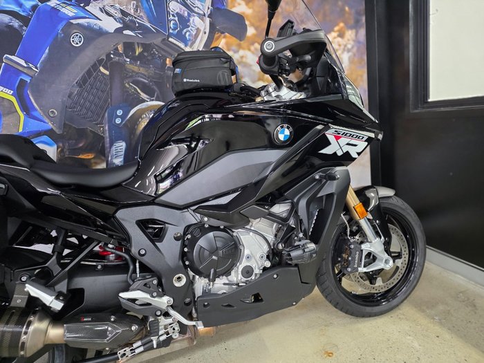 2025 BMW Motorrad S 1000 XR BLACK