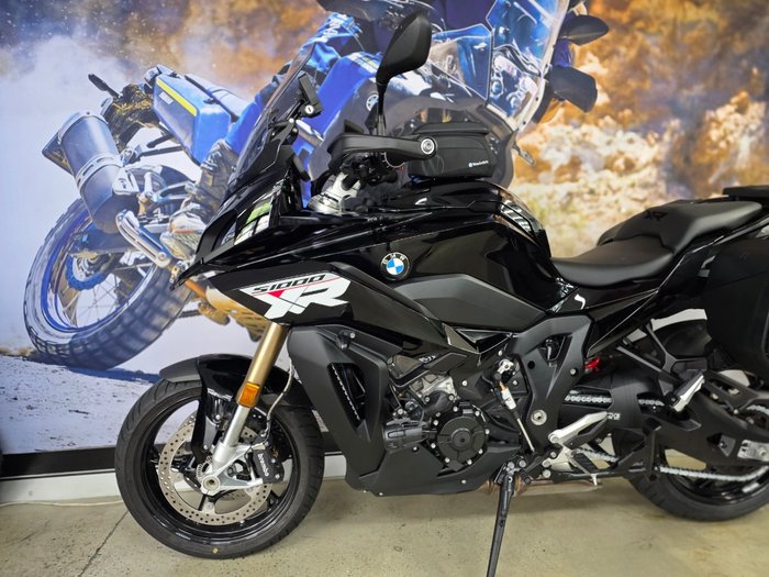 2025 BMW Motorrad S 1000 XR BLACK