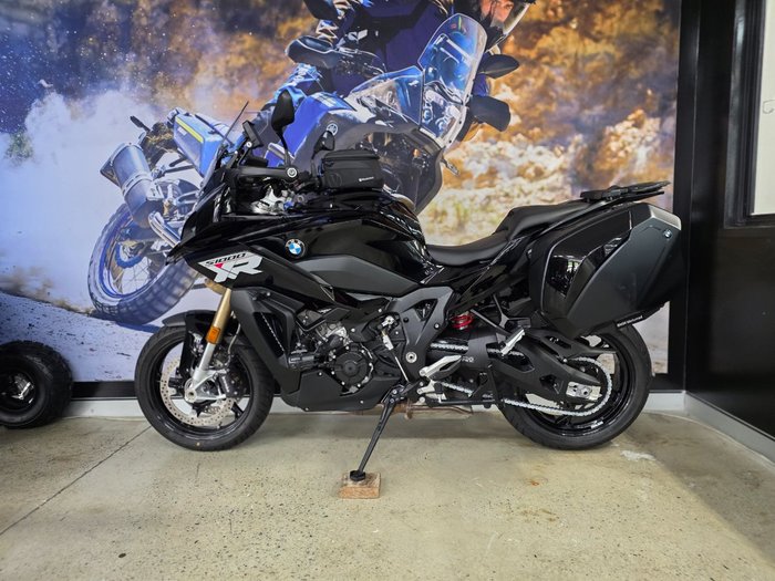 2025 BMW Motorrad S 1000 XR BLACK