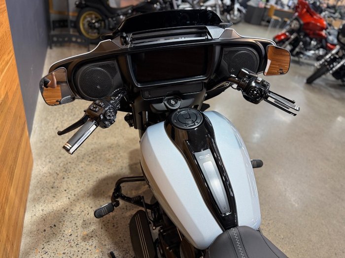 2024 HARLEY-DAVIDSON FLHX STREET GLIDE (117)