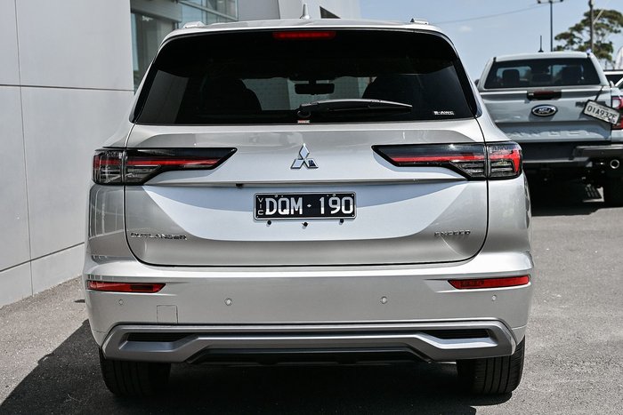 2025 Mitsubishi Outlander Exceed